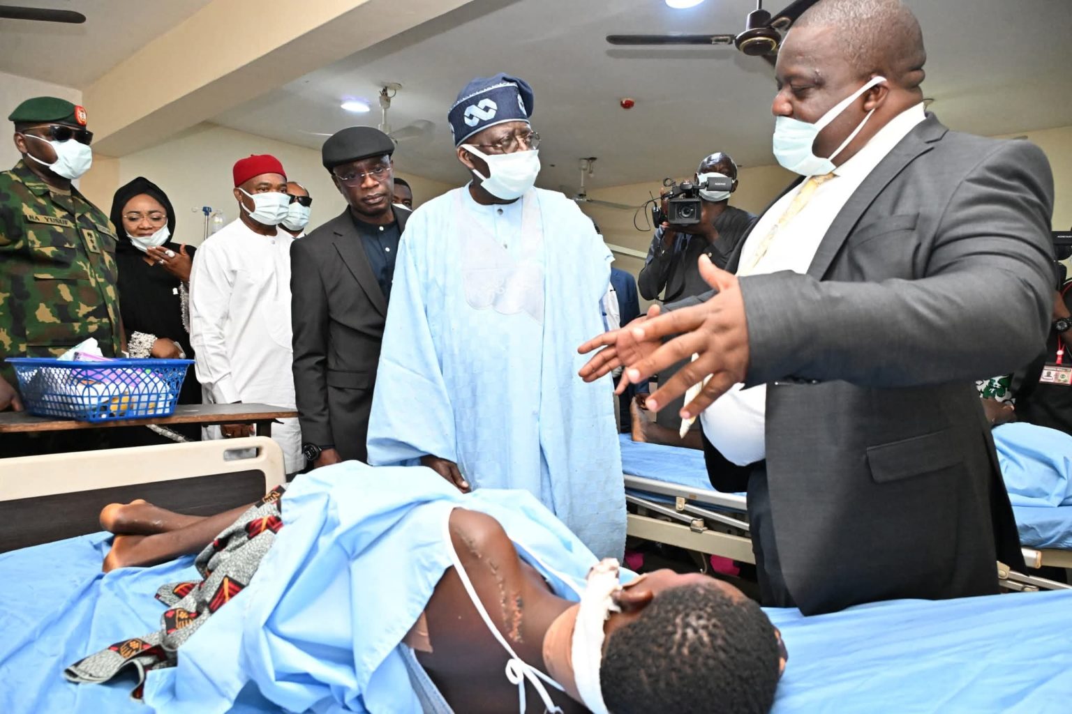 Benue Tinubu Gov Alia visit victims of herdsmen attack in hospital PHOTOS Benue Tinubu Gov Alia visit victims of herdsmen attack in hospital PHOTOS