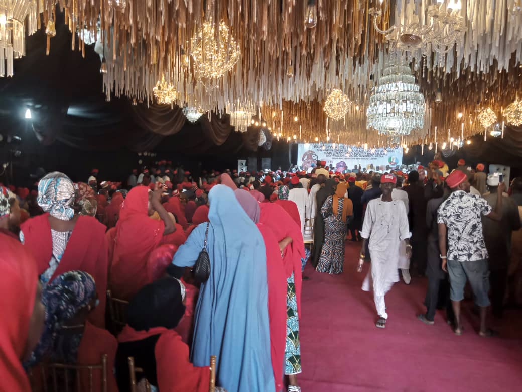  Kano Barau receives hundreds of NNPP supporters into APC assures equal treatment 