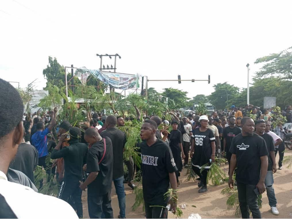  Killings Protest rocks Benue as youths block major roads in Makurdi 