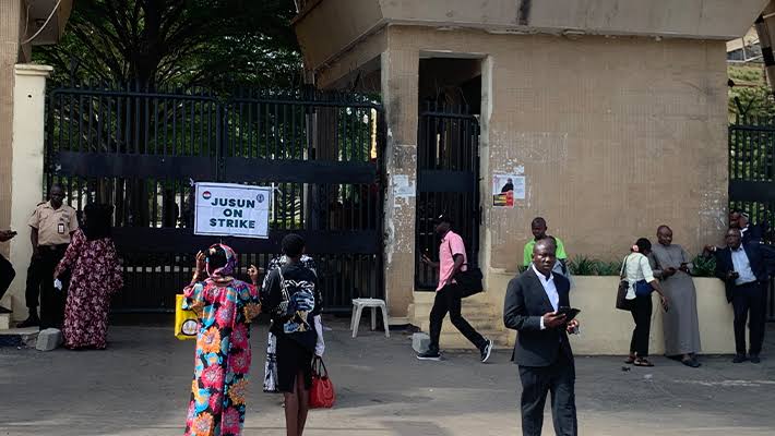  Federal high court Judges lawyers locked out in Abuja as JUSUN begins indefinite strike 
