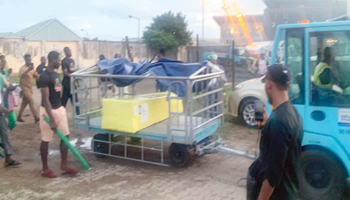 Body of late Nigerian boxer arrives in Lagos amid tears Body of late Nigerian boxer arrives in Lagos amid tears