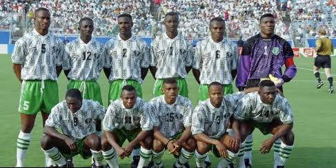 FG fulfils 30 year old promise to 1994 Super Eagles with housing allocations FG fulfils 30 year old promise to 1994 Super Eagles with housing allocations