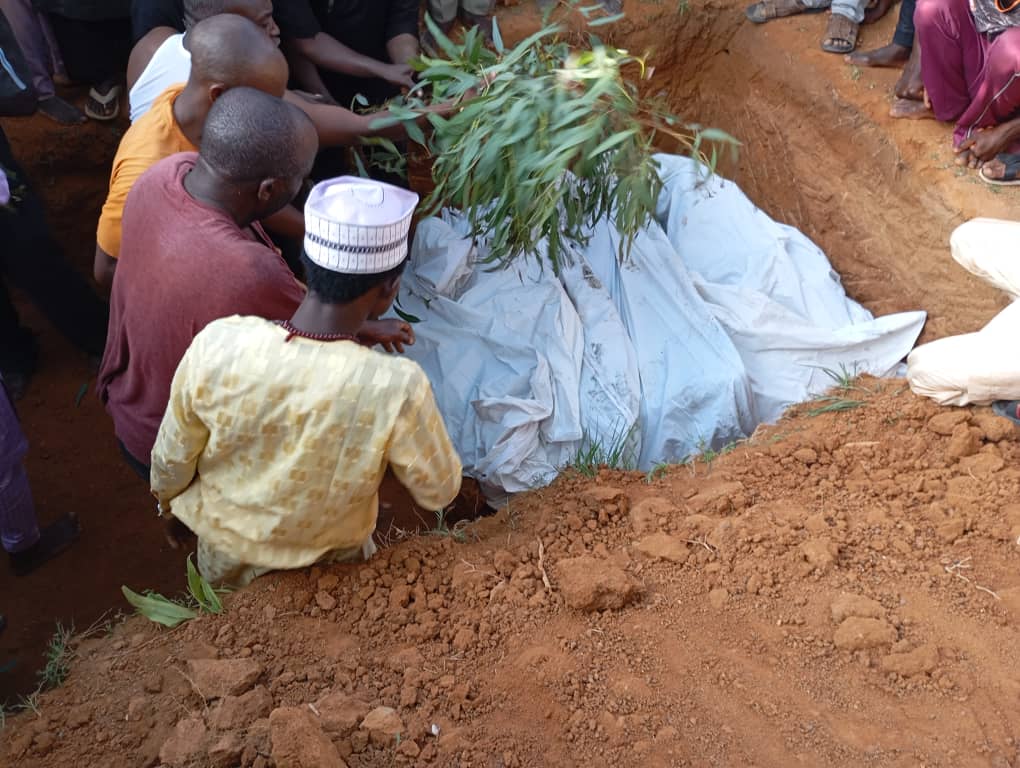 Murdered travellers laid to rest in Plateau amid tight security Murdered travellers laid to rest in Plateau amid tight security