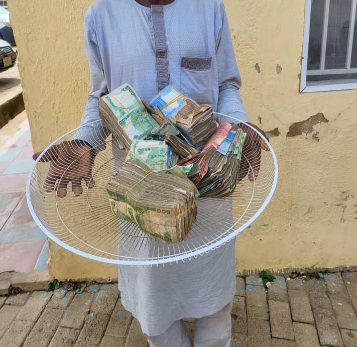 Police arrest man for trying to secure release of suspected kidnapper Police arrest man for trying to secure release of suspected kidnapper