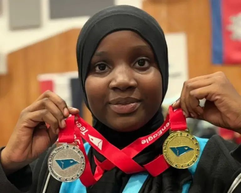 FG splashes N200 000 on Nigerian teenager who won global English contest FG splashes N200 000 on Nigerian teenager who won global English contest