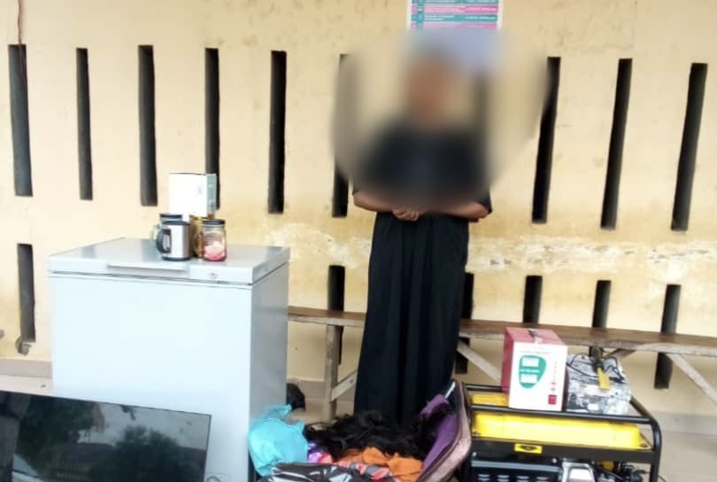 Police arrest salesgirl for allegedly stealing N29m worth of phones Police arrest salesgirl for allegedly stealing N29m worth of phones