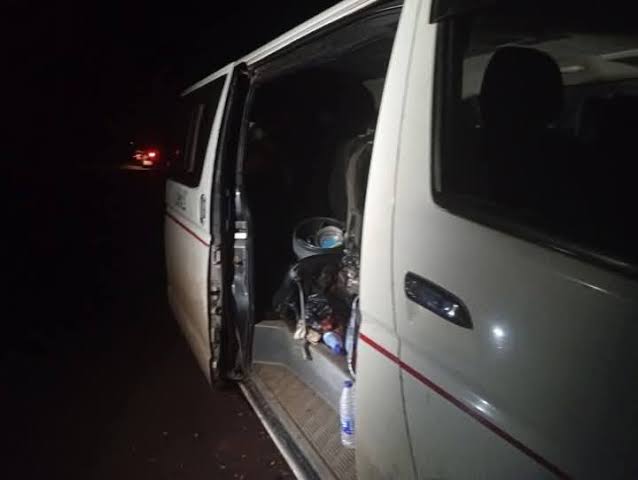 Gunmen kidnap 9 travellers along Kogi road Gunmen kidnap 9 travellers along Kogi road