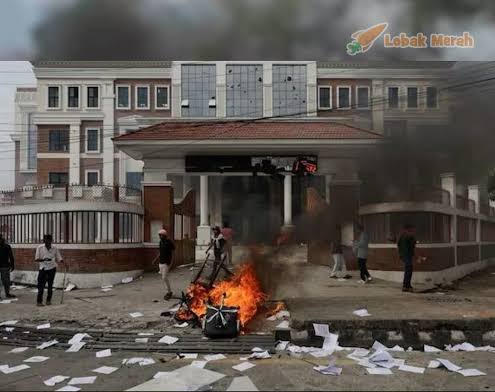 Ex Nepal PM s wife killed as protesters revolt against corruption Ex Nepal PM s wife killed as protesters revolt against corruption