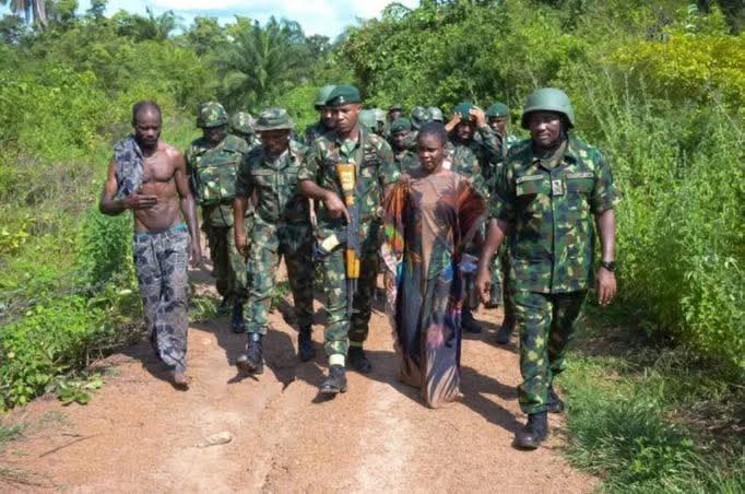 Gen Nnebeife leads troops to rescue kidnap victims after deadly attack in Kwara Gen Nnebeife leads troops to rescue kidnap victims after deadly attack in Kwara