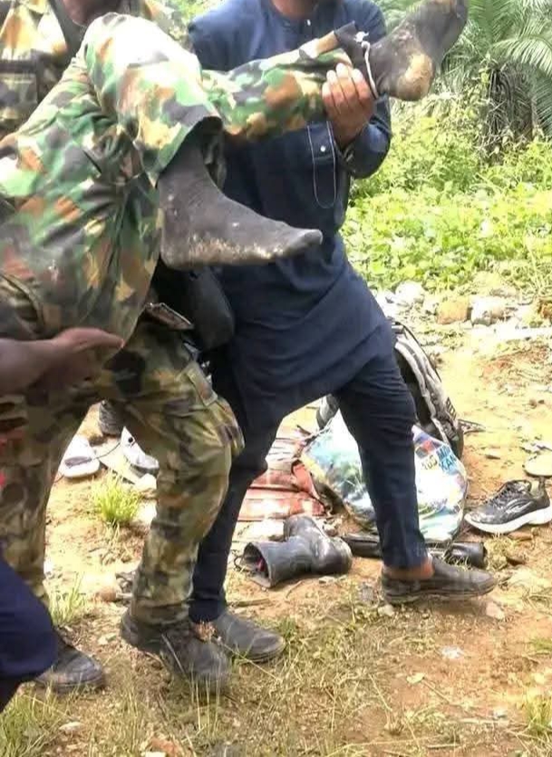 Kwara Mystery as soldier found dead after pursuing stick wielding attacker Kwara Mystery as soldier found dead after pursuing stick wielding attacker