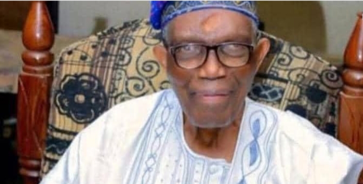  Chief Aderibigbe The old North s last custodian is gone By Farooq Kperogi 