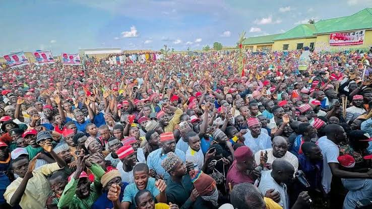 Over 500 NNPP members defect to APC in Kano Over 500 NNPP members defect to APC in Kano