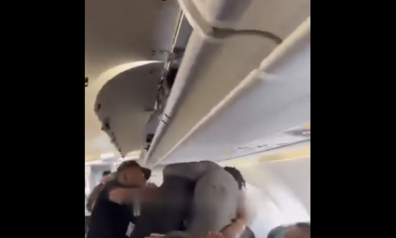 Drama as VeryDarkMan Mr Jollof fight dirty in aircraft Drama as VeryDarkMan Mr Jollof fight dirty in aircraft