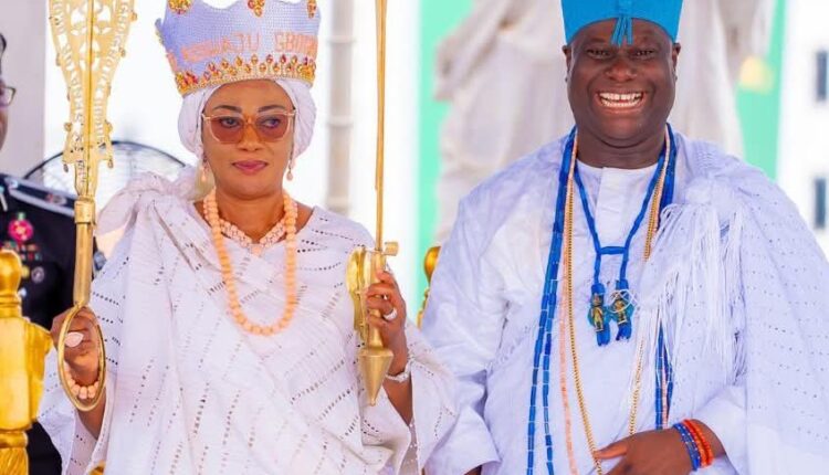 Ooni confers Yeye Asiwaju Gbogbo Ile Oodua on Tinubu s wife Ooni confers Yeye Asiwaju Gbogbo Ile Oodua on Tinubu s wife